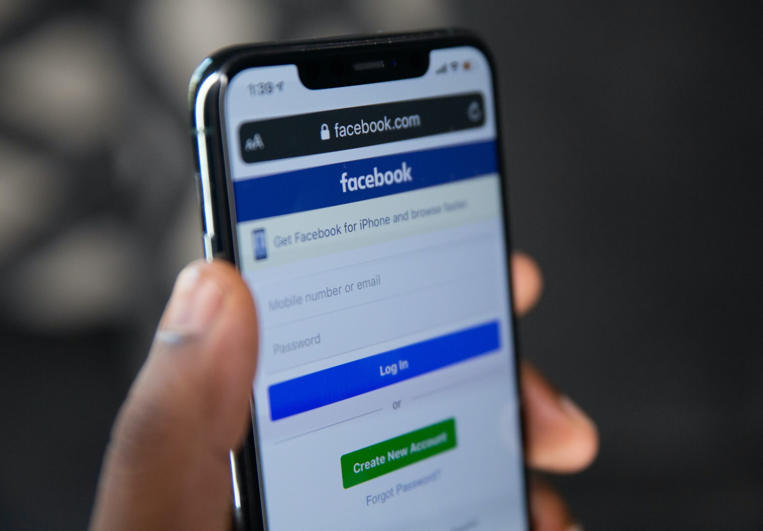 «Налог на Facebook»: в Сети обсуждают новый законопроект Рады об 20% на онлайн-услуги иностранных компаний