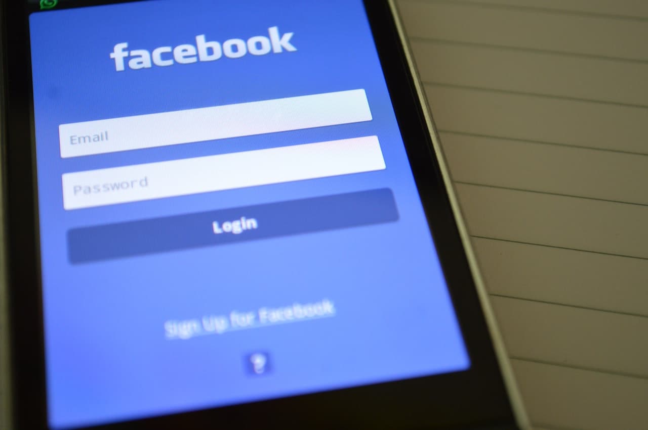 Facebook отключил функцию распознавания лица